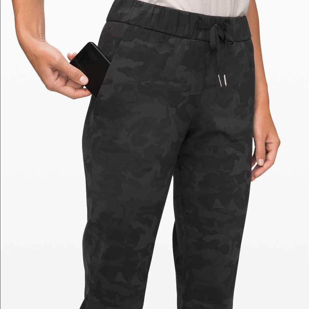 Lululemon On the Fly Camo Pants